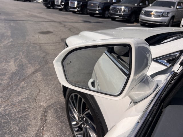 Used 2020 Lincoln Nautilus Reserve FWD image 12