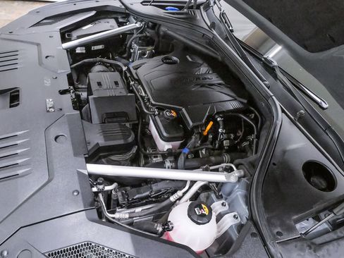 Certified 2023 Genesis GV70 2.5T AWD/4WD image 32