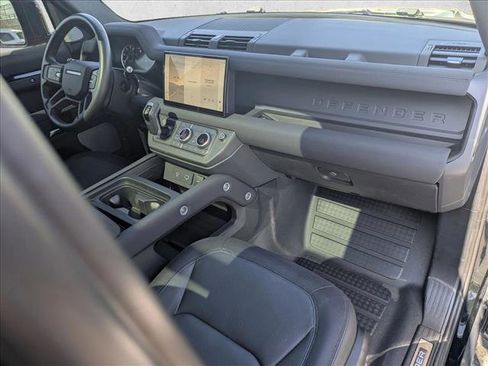 Used 2023 Land Rover Defender 130 X-Dynamic SE AWD/4WD image 24