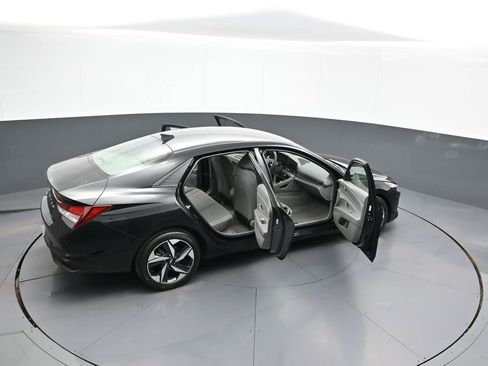 Used 2023 Hyundai Elantra SEL w/ Convenience Package image 44