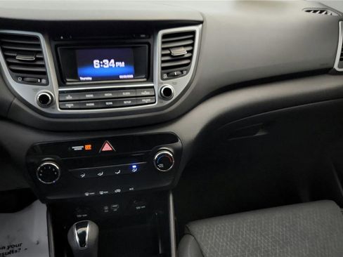 Used 2018 Hyundai Tucson SE AWD/4WD image 29