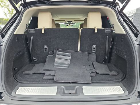Used 2023 INFINITI QX60 Sensory w/ Cargo Package AWD/4WD image 17