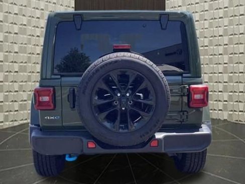 Used 2024 Jeep Wrangler Unlimited Sahara AWD/4WD image 6