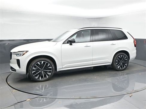 New 2026 Volvo XC90 B6 Ultra w/ Protection Package Premier image 4