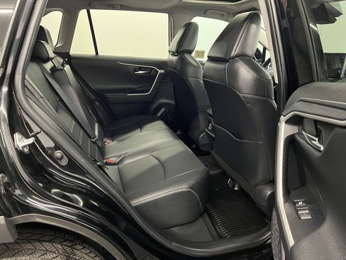 Used 2022 Toyota RAV4 Limited AWD/4WD image 23