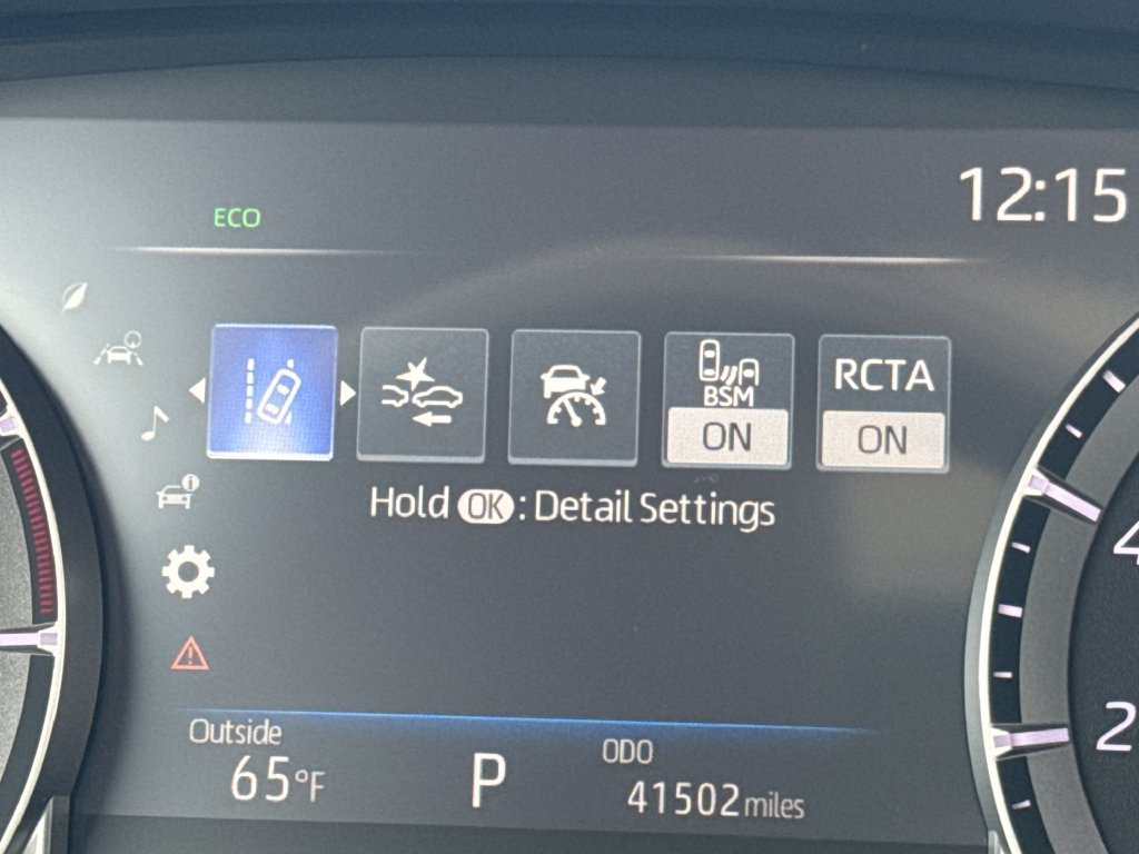 Used 2024 Toyota Highlander XLE AWD/4WD image 19