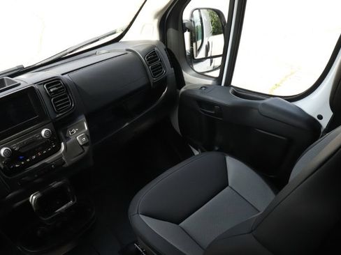 Used 2026 RAM ProMaster 2500 w/ Convenience Group FWD image 14