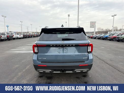 New 2026 Ford Explorer Active w/ Active Comfort Package AWD/4WD image 4