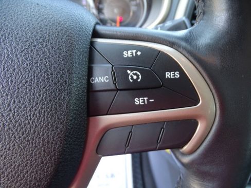 Used 2016 Jeep Cherokee 4WD Sport w/ Trailer Tow Group w/ Cold Weather Group image 16