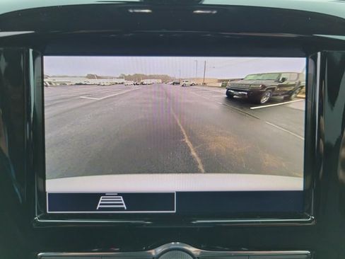 Used 2020 Chevrolet Traverse LS image 20