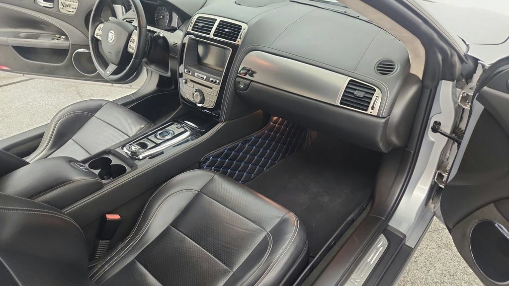 Used 2010 Jaguar XKR R RWD image 27