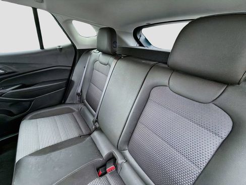 Used 2025 Chevrolet Trax LT w/ Driver Confidence Package FWD image 12