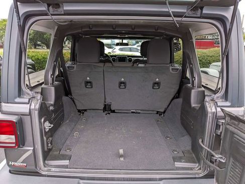 Used 2022 Jeep Wrangler Unlimited Sport AWD/4WD image 13