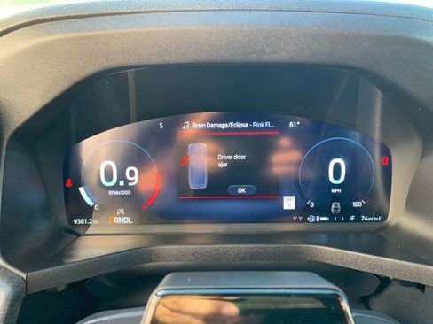 Certified 2025 Ford Explorer Platinum image 21