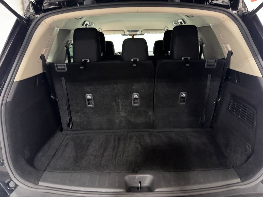 Used 2023 Nissan Pathfinder SV FWD image 21