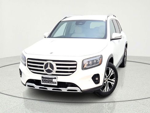 Certified 2025 Mercedes-Benz GLB 250 4MATIC image 2
