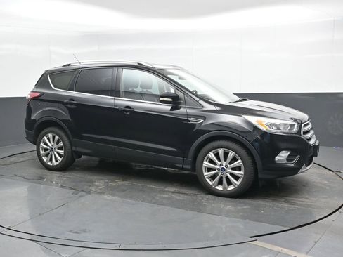 Used 2017 Ford Escape Titanium FWD image 5