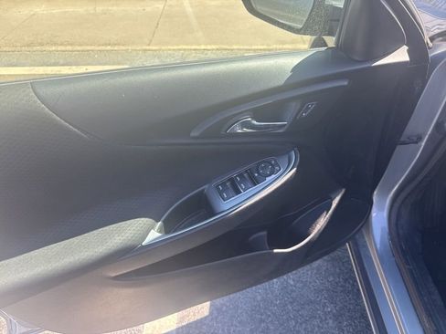 Used 2023 Chevrolet Malibu LT image 9