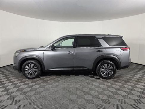 Used 2024 Nissan Pathfinder S AWD/4WD image 7