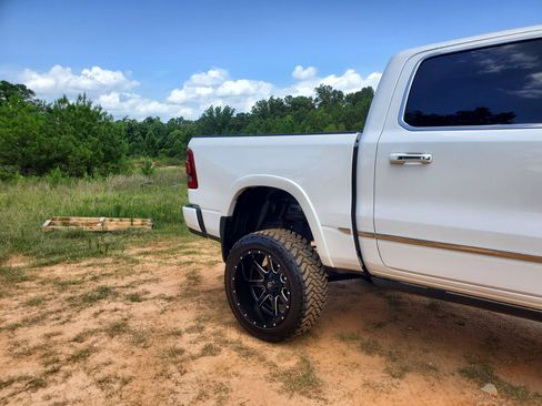 Used 2020 RAM 1500 Limited AWD/4WD image 8
