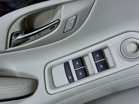 Used 2016 Buick LaCrosse FWD image 21