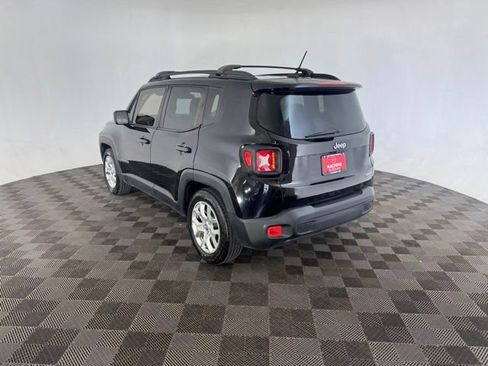 Used 2015 Jeep Renegade Latitude FWD image 5