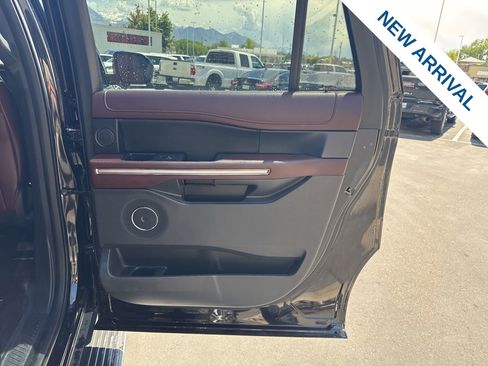 Used 2023 Ford Expedition Max Limited AWD/4WD image 13