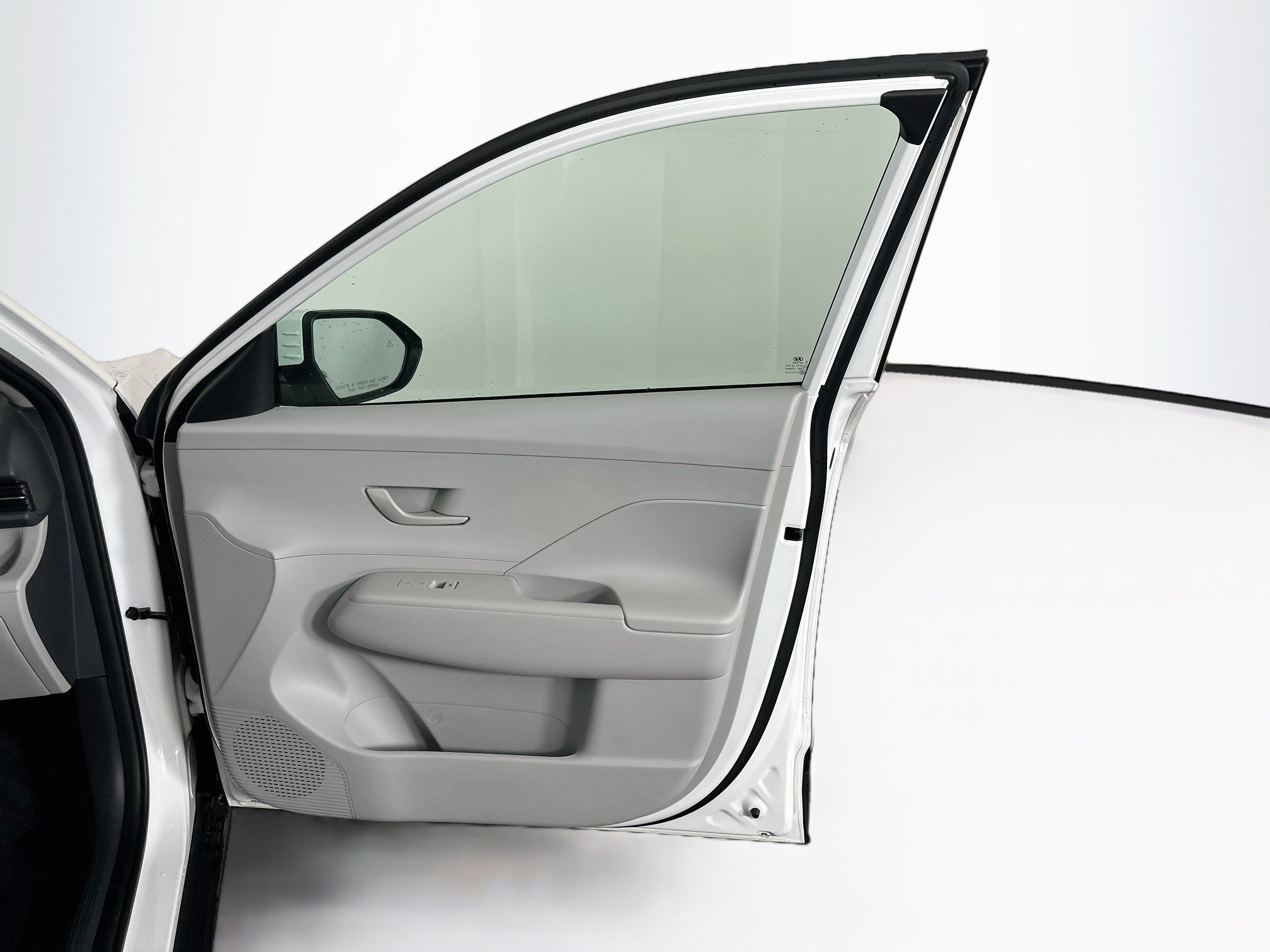 Used 2025 Hyundai Kona SEL FWD image 32
