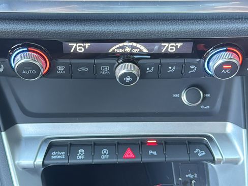 Certified 2025 Audi Q3 2.0T Premium image 20