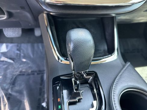 Used 2016 Toyota Avalon XLE FWD image 41