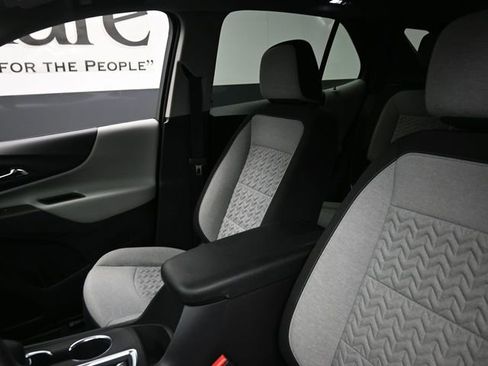 Used 2024 Chevrolet Equinox LS w/ LS Convenience Package image 16