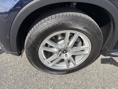 Used 2024 Mercedes-Benz GLC 300 4MATIC image 19