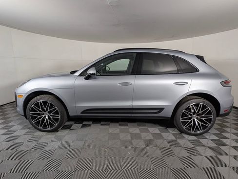 New 2026 Porsche Macan image 2