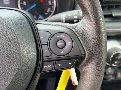 Used 2022 Toyota RAV4 LE AWD/4WD image 28
