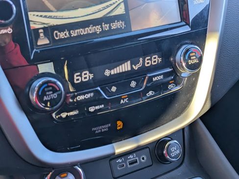 Used 2022 Nissan Murano Platinum w/ Cargo Package image 23