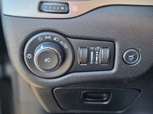 Used 2022 Jeep Cherokee Latitude Lux image 34