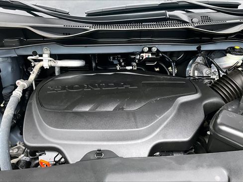 Used 2024 Honda Odyssey Sport image 32