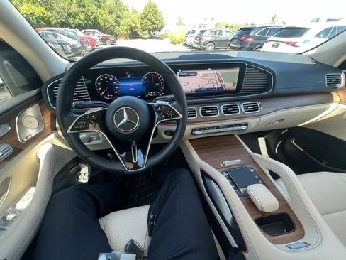 Certified 2025 Mercedes-Benz GLE 450e 4MATIC image 11