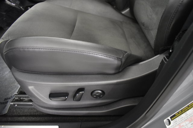 Certified 2024 Nissan Ariya AWD image 12