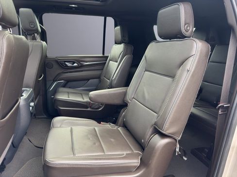 Used 2024 GMC Yukon XL Denali image 20