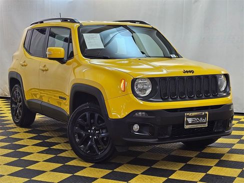 Used 2018 Jeep Renegade Altitude image 1