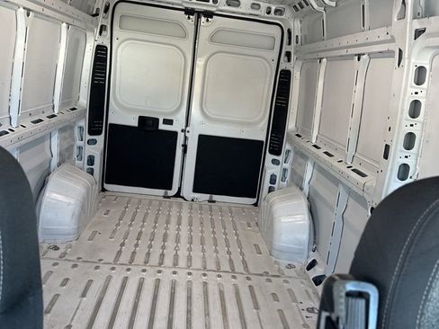 Used 2025 RAM ProMaster 2500 w/ Convenience Group FWD image 16