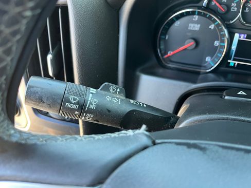 Used 2018 Chevrolet Silverado 1500 LT RWD image 12