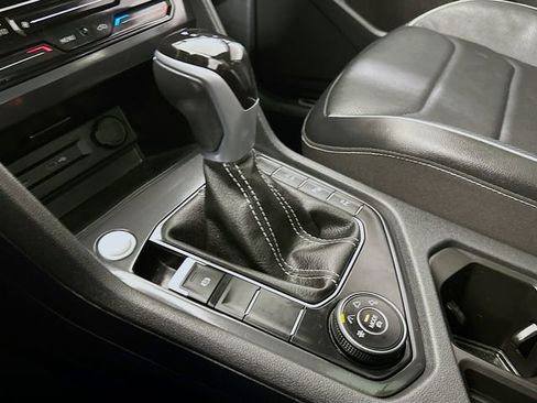 Used 2024 Volkswagen Tiguan SEL R-Line w/ MDO Package, Two-Row image 29