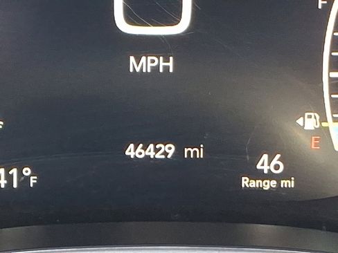 Certified 2024 Chrysler Pacifica Touring-L image 20