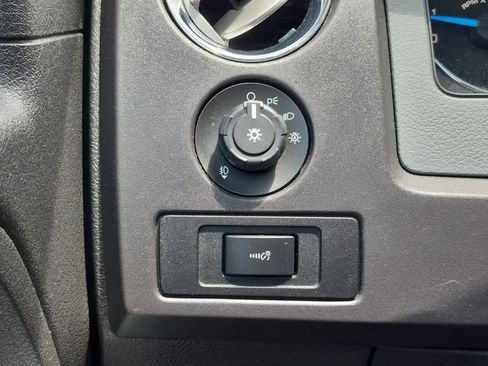 Used 2013 Ford F150 XLT w/ XLT Chrome Pkg AWD/4WD image 16