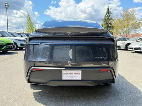 Used 2026 Tesla Model Y AWD image 7