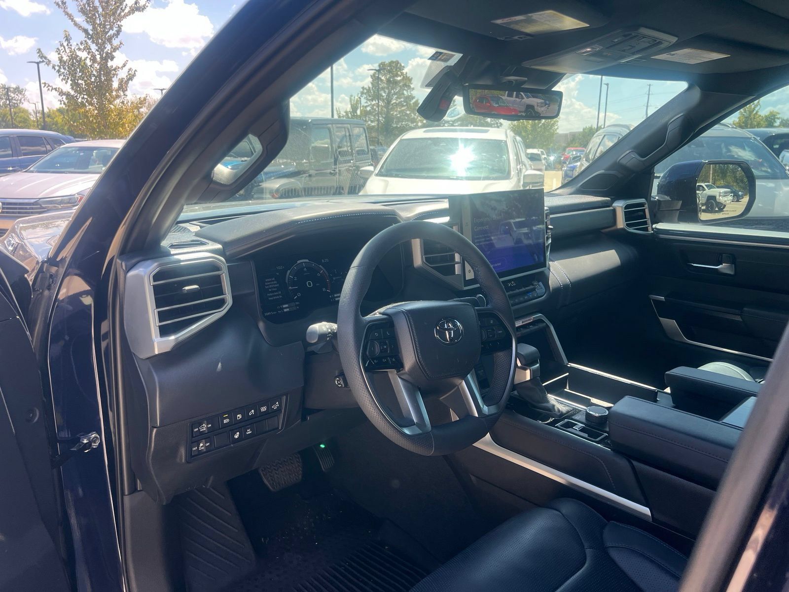 Used 2025 Toyota Tundra Platinum AWD/4WD image 23