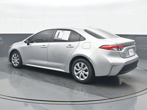 Used 2023 Toyota Corolla LE FWD image 4