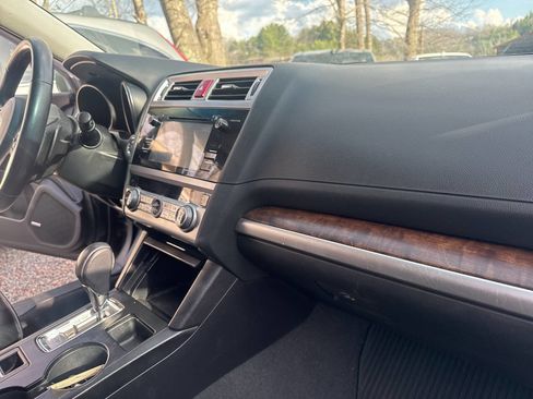 Used 2015 Subaru Outback 2.5i Limited image 17